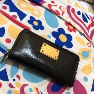 Michael Kors medium sized wallet